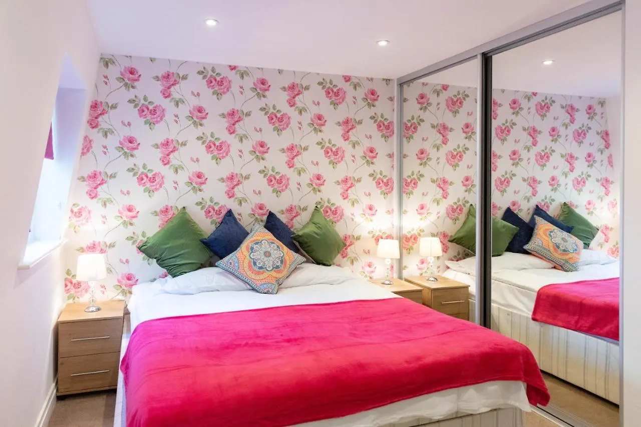 Penthouse 5 Mins Walk To City Centre & Colleges With Terrace & Sleeps 6 Cambridge 0*,